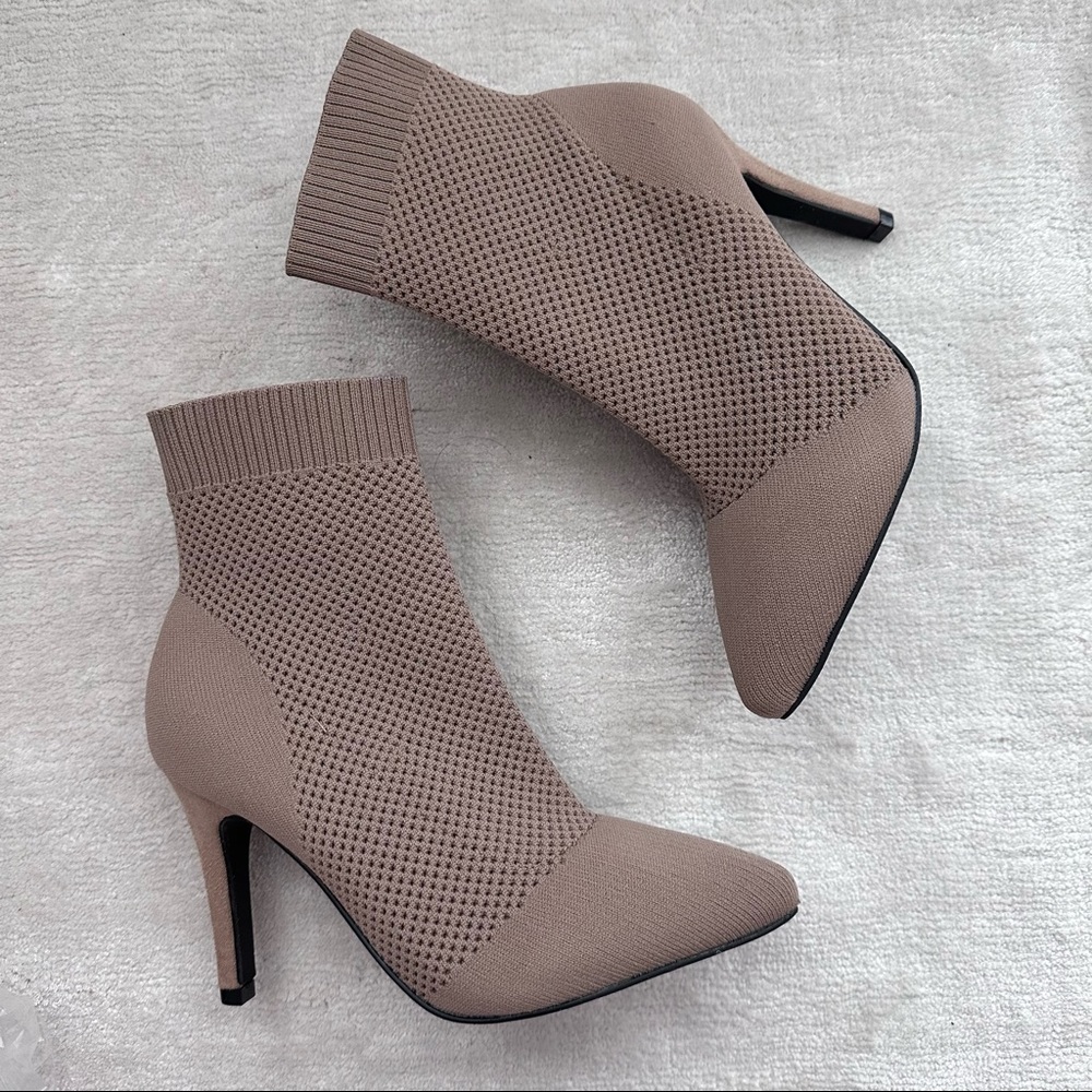 MIA Mckinley Sock Bootie - Tan Size 5